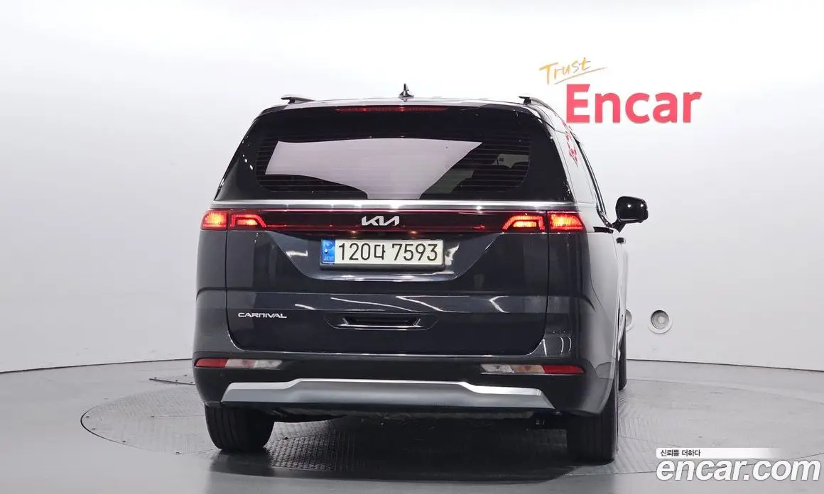 Kia Carnival 2021 2.2 автомат (гидро), фото 4