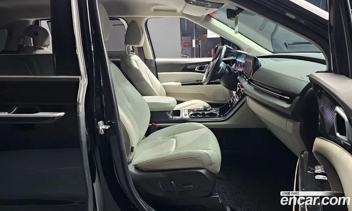 Kia Carnival 2021 2.2 автомат (гидро), фото 10 Kia Carnival 2021 2.2 автомат (гидро), фото 10