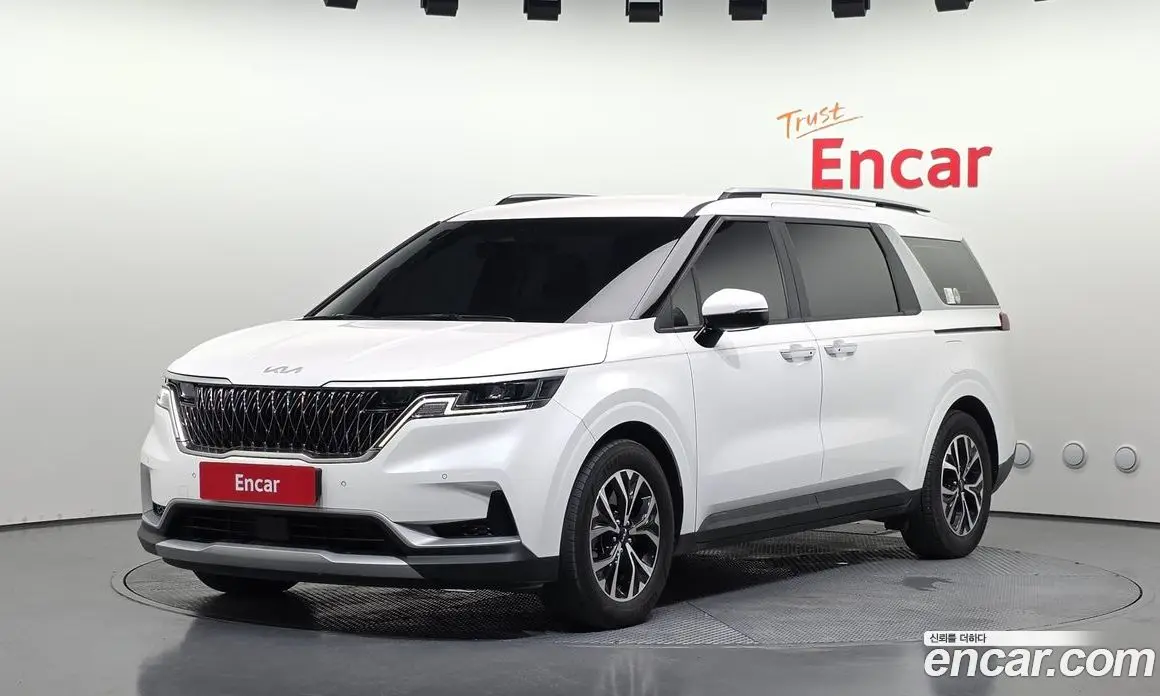 Kia Carnival 2022 2.2 автомат (гидро), фото 1 Kia Carnival 2022 2.2 автомат (гидро), фото 1