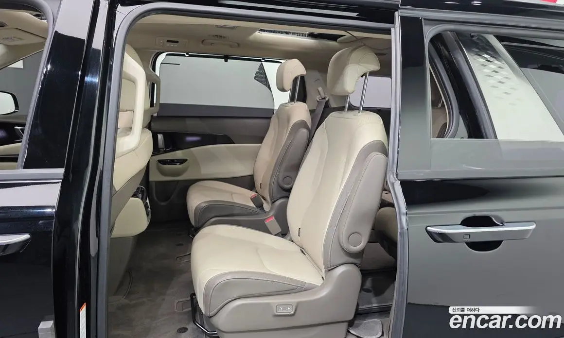 Kia Carnival 2022 2.2 автомат (гидро), фото 11