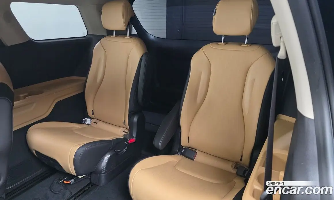 Kia Carnival 2023 2.2 автомат (гидро), фото 17
