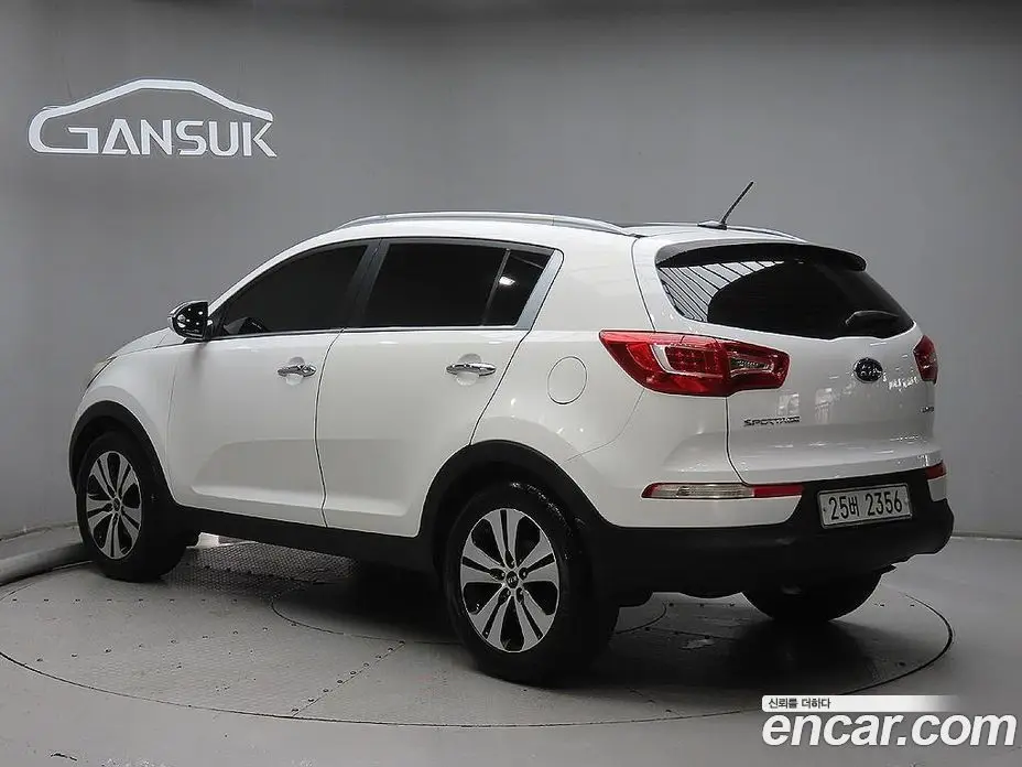 Kia Sportage 2012 2.0 автомат (гидро), фото 3