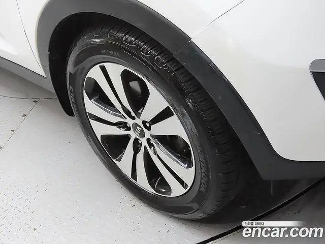 Kia Sportage 2012 2.0 автомат (гидро), миниатюра 5
