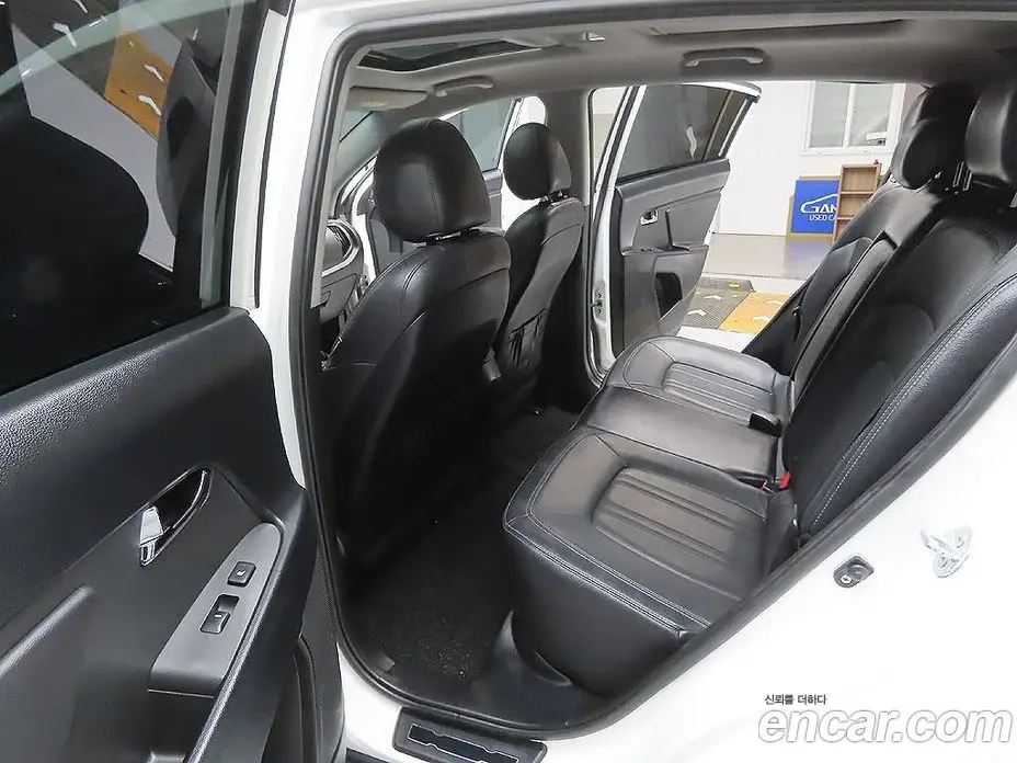 Kia Sportage 2012 2.0 автомат (гидро), фото 9