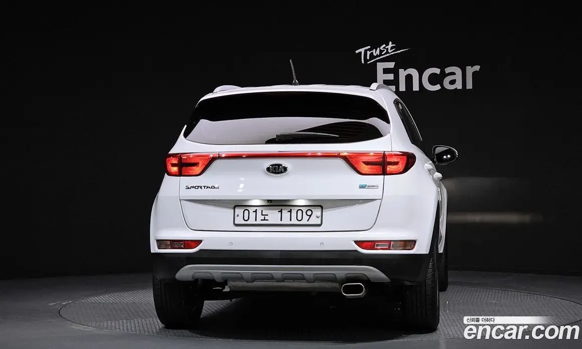 Kia Sportage 2017 2.0 автомат (гидро), фото 4