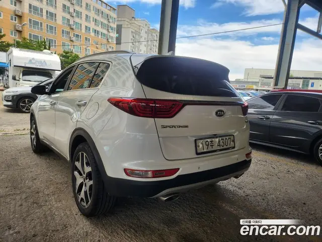 Kia Sportage 2018 2.0 автомат (гидро), миниатюра 9