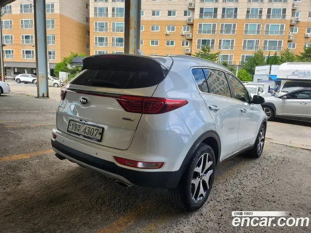 Kia Sportage 2018 2.0 автомат (гидро), миниатюра 10
