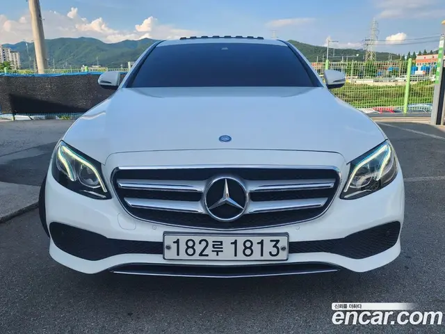 Mercedes-Benz E-Class 2016 1.9 автомат (гидро), миниатюра 2