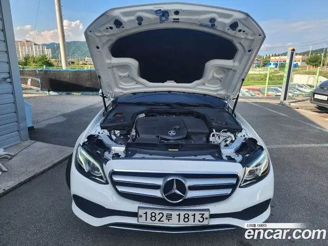 Mercedes-Benz E-Class 2016 1.9 автомат (гидро), миниатюра 5