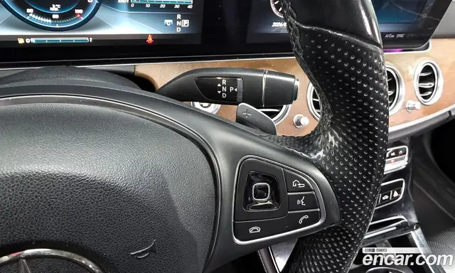Mercedes-Benz E-Class 2017 2.0 автомат (гидро), миниатюра 9