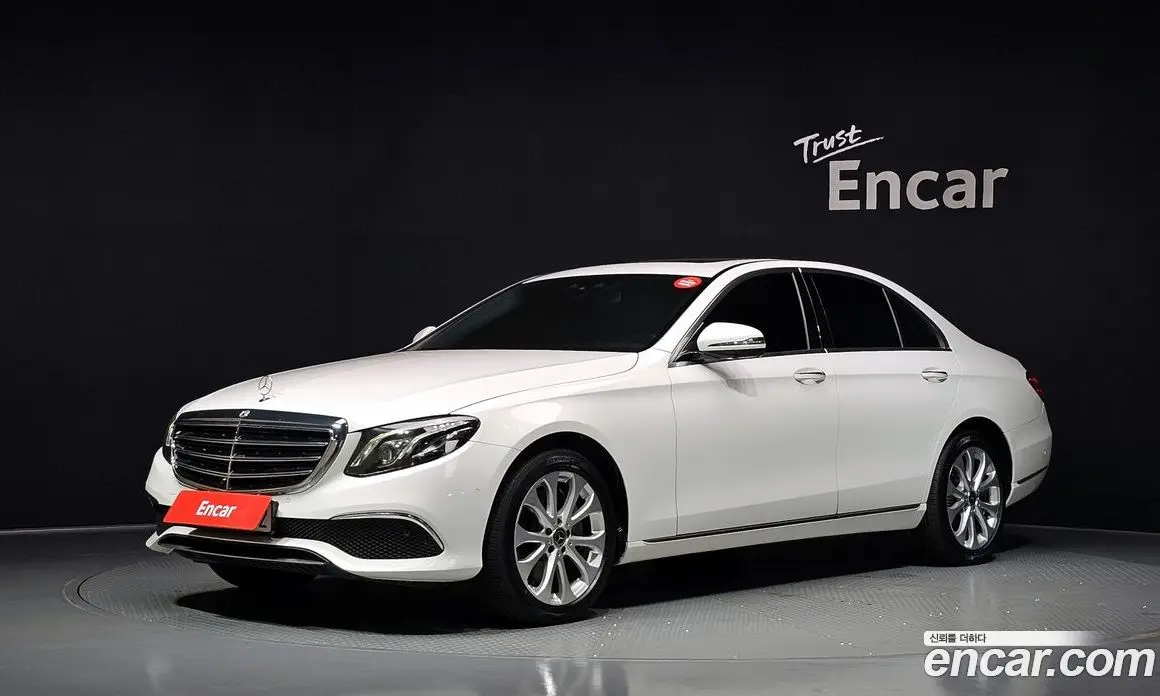 Mercedes-Benz E-Class 2017 2.0 автомат (гидро), фото 1 Mercedes-Benz E-Class 2017 2.0 автомат (гидро), фото 1