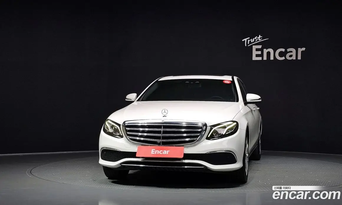 Mercedes-Benz E-Class 2017 2.0 автомат (гидро), фото 3 Mercedes-Benz E-Class 2017 2.0 автомат (гидро), фото 3