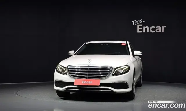 Mercedes-Benz E-Class 2017 2.0 автомат (гидро), миниатюра 3 Mercedes-Benz E-Class 2017 2.0 автомат (гидро), миниатюра 3