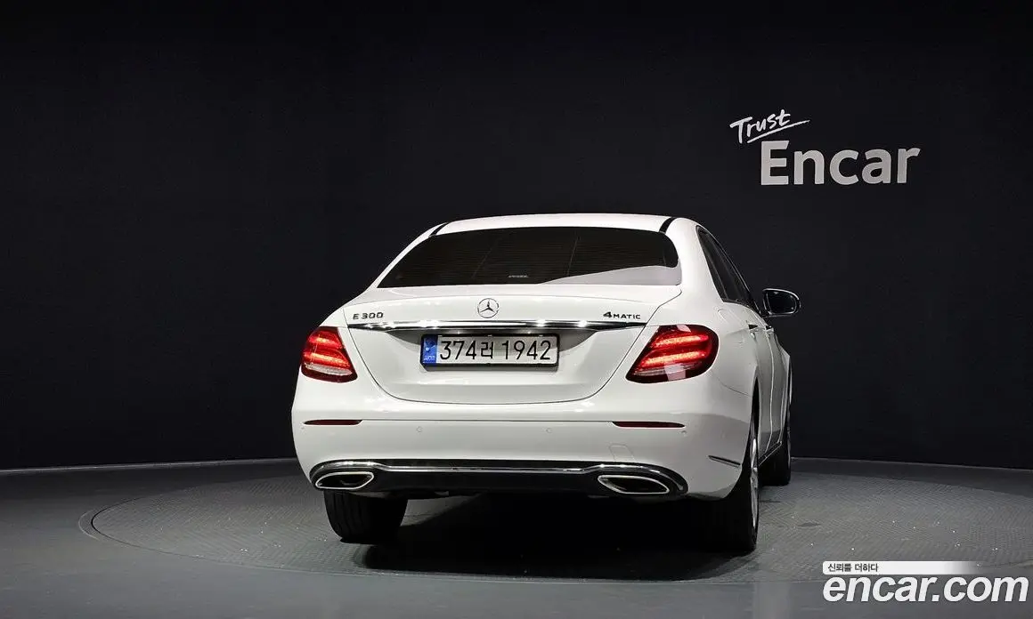 Mercedes-Benz E-Class 2017 2.0 автомат (гидро), фото 4 Mercedes-Benz E-Class 2017 2.0 автомат (гидро), фото 4