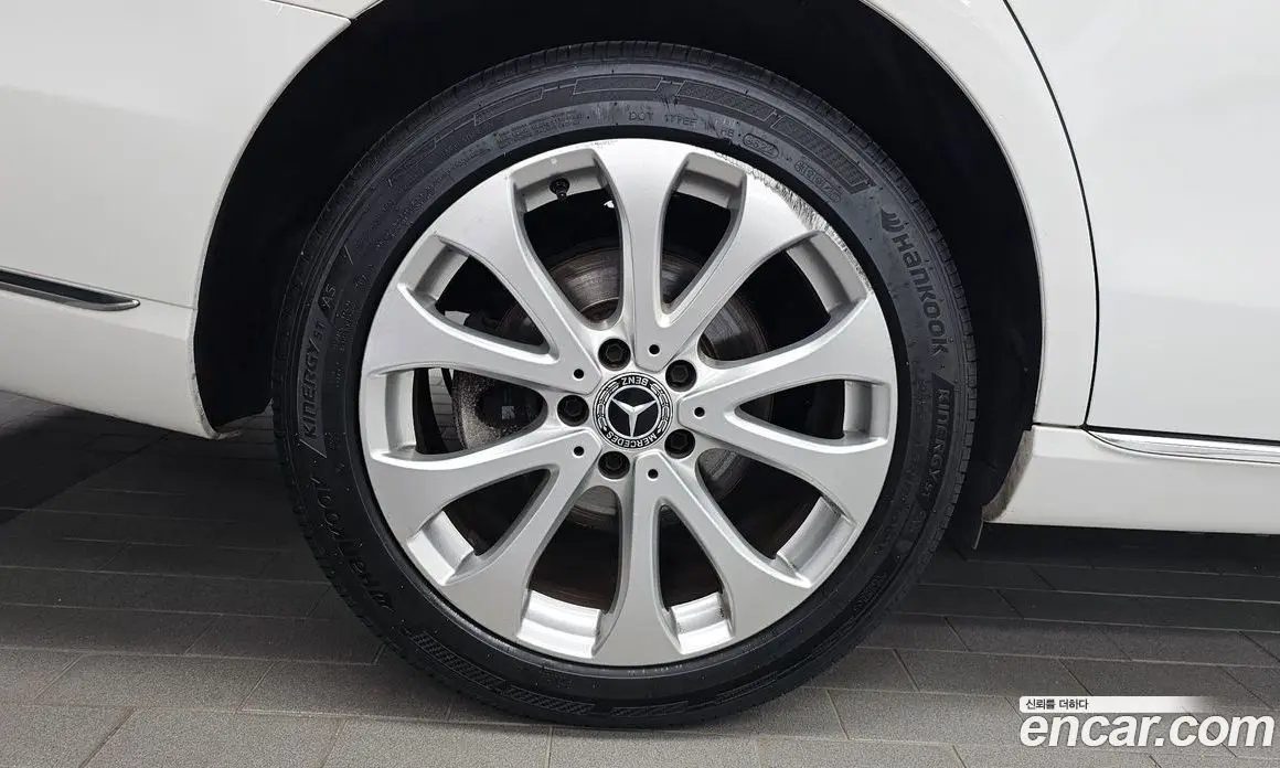 Mercedes-Benz E-Class 2017 2.0 автомат (гидро), фото 5 Mercedes-Benz E-Class 2017 2.0 автомат (гидро), фото 5