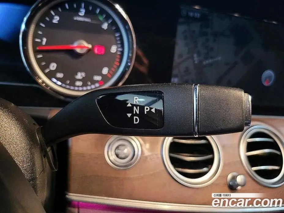 Mercedes-Benz E-Class 2017 1.9 автомат (гидро), фото 12