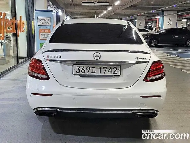 Mercedes-Benz E-Class 2017 1.9 автомат (гидро), миниатюра 5