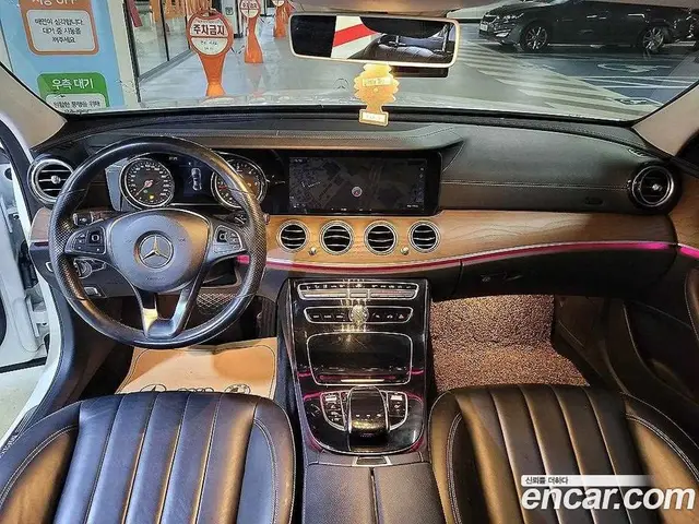 Mercedes-Benz E-Class 2017 1.9 автомат (гидро), миниатюра 6