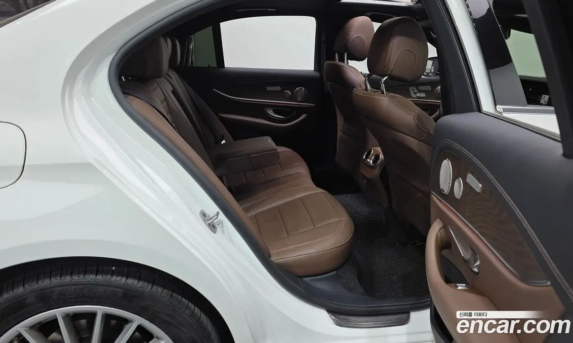 Mercedes-Benz E-Class 2022 1.9 автомат (гидро), фото 12