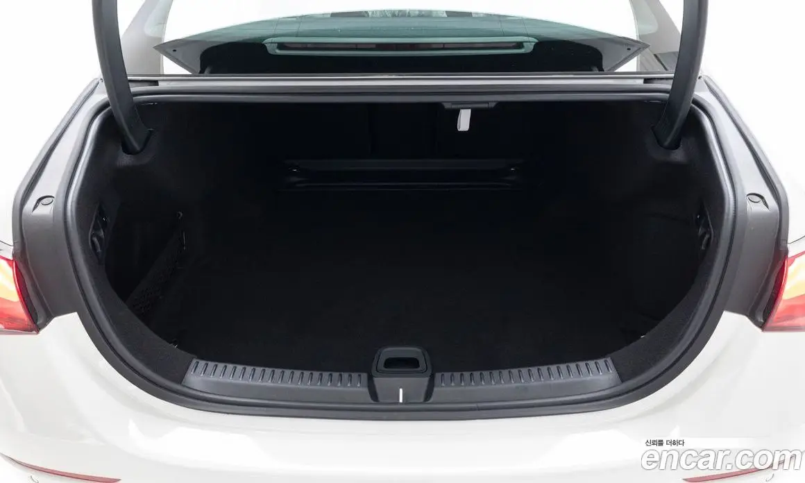 Mercedes-Benz E-Class 2025 2.0 автомат (гидро), фото 18