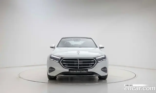 Mercedes-Benz E-Class 2025 2.0 автомат (гидро), миниатюра 3