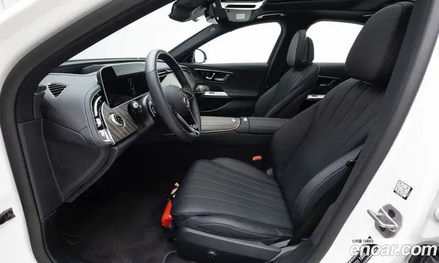Mercedes-Benz E-Class 2025 2.0 автомат (гидро), миниатюра 7