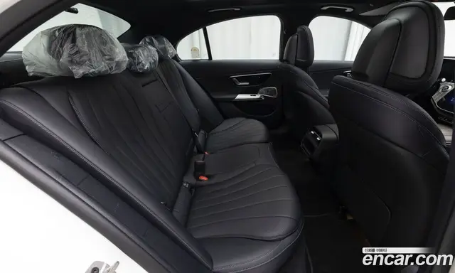 Mercedes-Benz E-Class 2025 2.0 автомат (гидро), миниатюра 10
