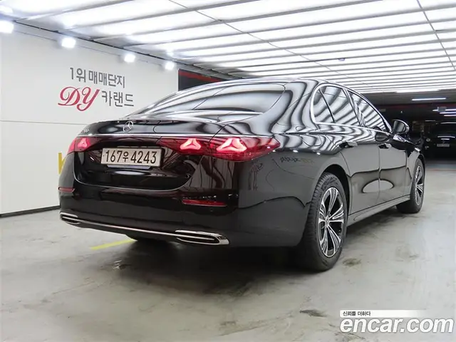 Mercedes-Benz E-Class 2025 2.0 автомат (гидро), миниатюра 4