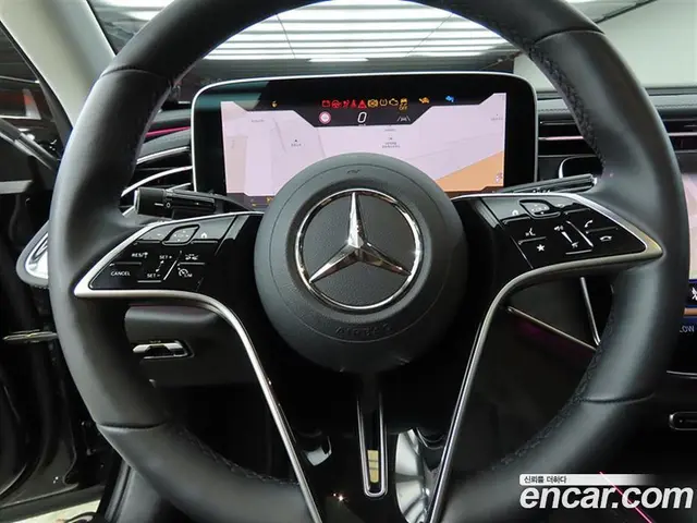 Mercedes-Benz E-Class 2025 2.0 автомат (гидро), миниатюра 8