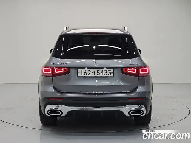 Mercedes-Benz GLB-Class 2020 2.0 автомат (гидро), миниатюра 3