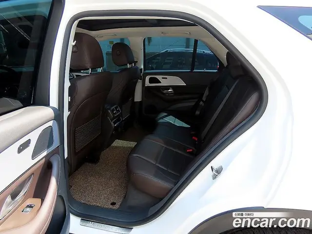Mercedes-Benz GLE-Class 2020 1.9 автомат (гидро), миниатюра 6