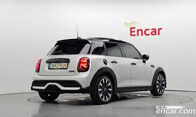 Mini Cooper 2022 2.0 автомат (гидро), миниатюра 2