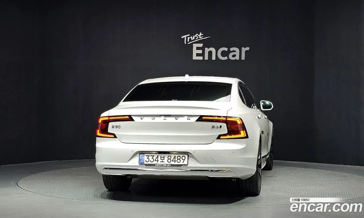 Volvo S90 2022 2.0 автомат (гидро), фото 4 Volvo S90 2022 2.0 автомат (гидро), фото 4