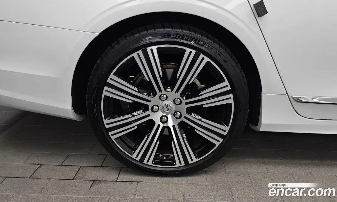 Volvo S90 2022 2.0 автомат (гидро), фото 5 Volvo S90 2022 2.0 автомат (гидро), фото 5