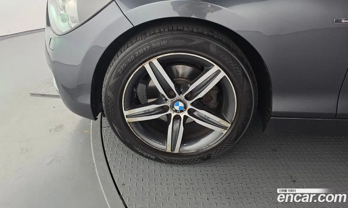 BMW 1 серия 2013 2.0 автомат (гидро), фото 5