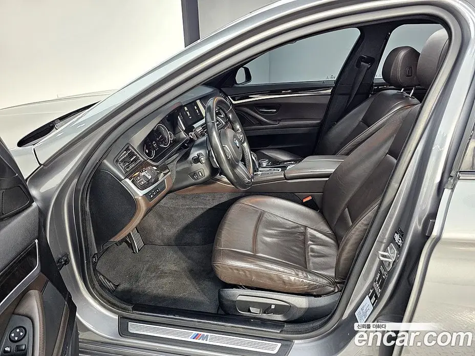 BMW 5 серия 2016 2.0 автомат (гидро), фото 8