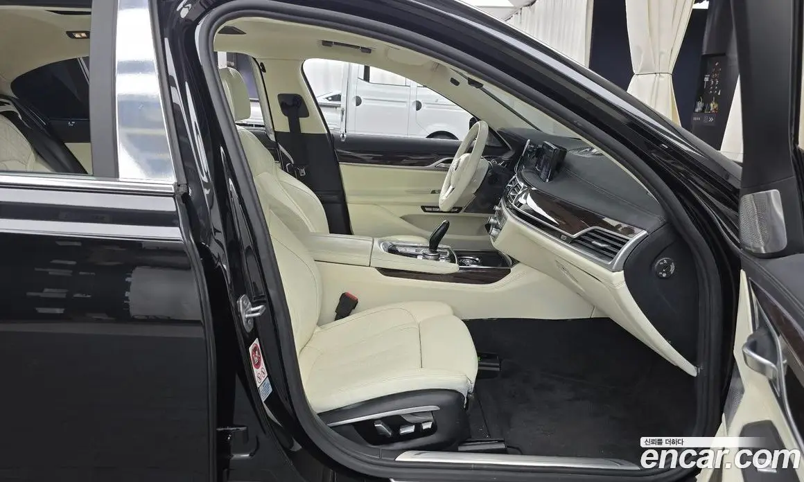 BMW 7 серия 2016 4.4 автомат (гидро), фото 11