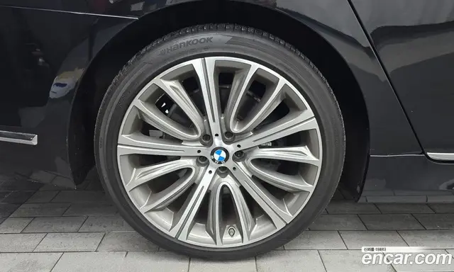 BMW 7 серия 2016 4.4 автомат (гидро), миниатюра 5