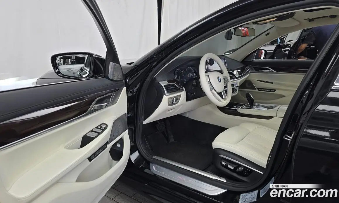 BMW 7 серия 2016 4.4 автомат (гидро), фото 10