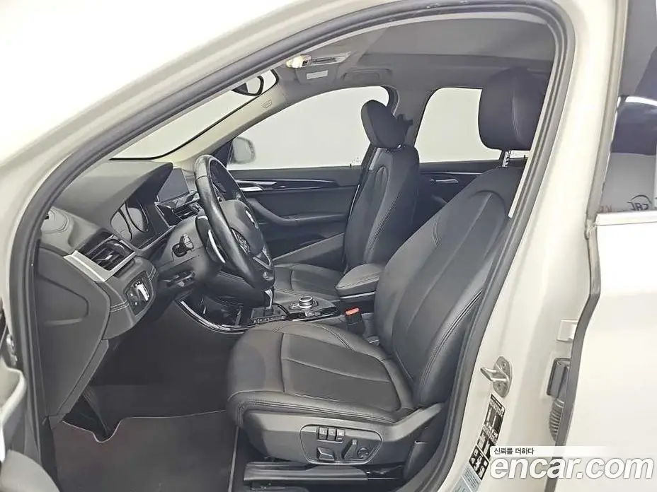 BMW X1 2021 2.0 автомат (гидро), фото 11