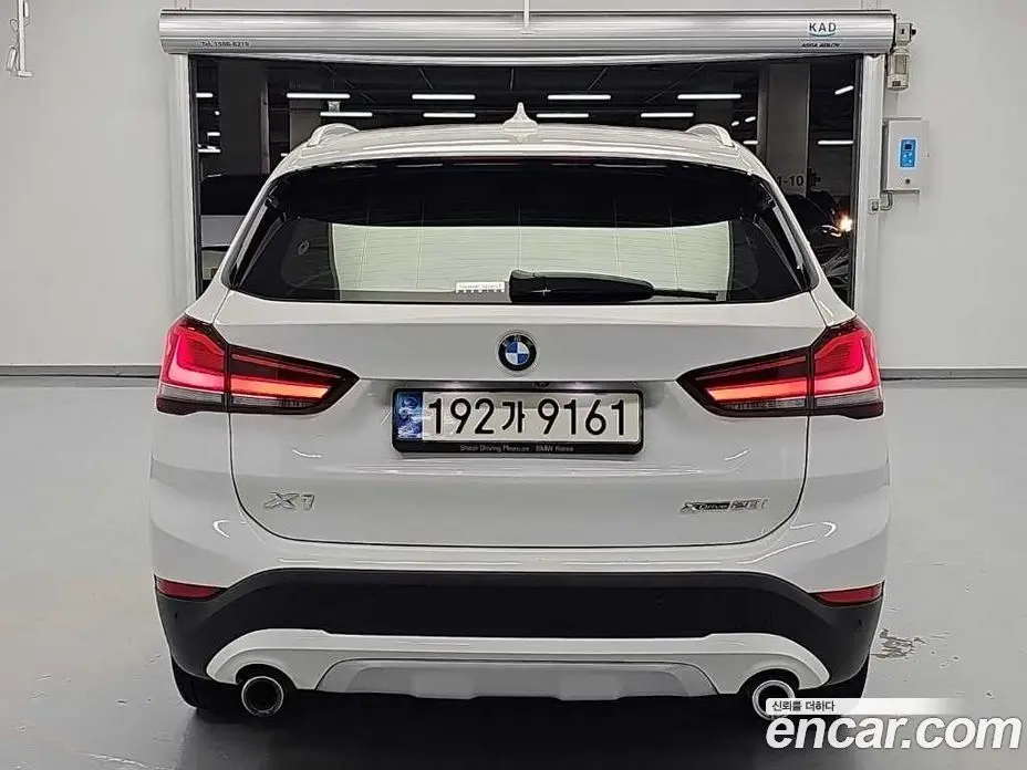 BMW X1 2021 2.0 автомат (гидро), фото 3