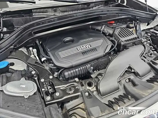 BMW X1 2021 2.0 автомат (гидро), миниатюра 5