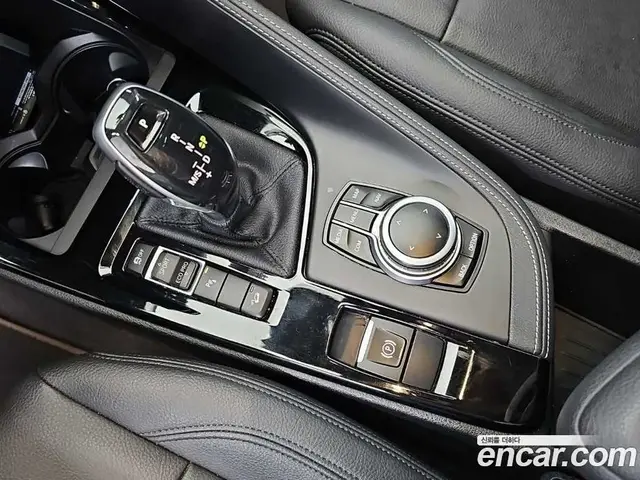 BMW X1 2021 2.0 автомат (гидро), миниатюра 8
