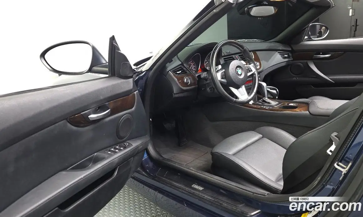 BMW Z4 2011 3.0 автомат (гидро), фото 10