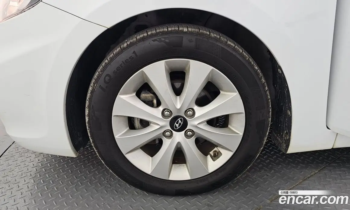 Hyundai Accent 2016 1.4 автомат (гидро), фото 5 Hyundai Accent 2016 1.4 автомат (гидро), фото 5