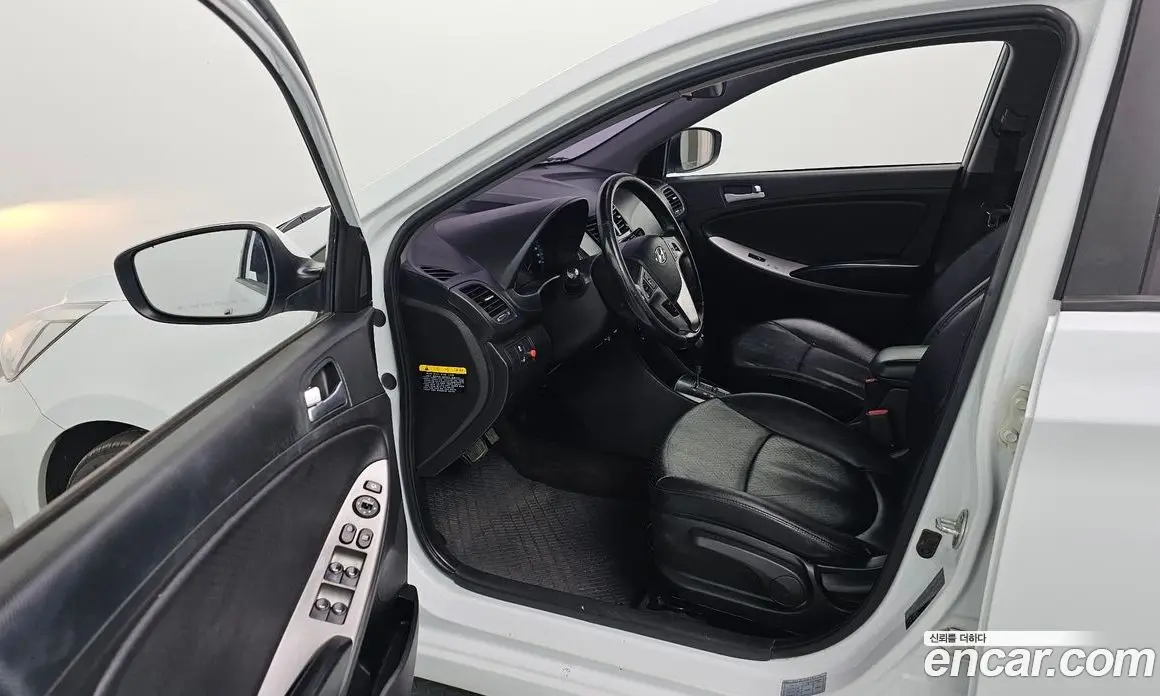 Hyundai Accent 2016 1.4 автомат (гидро), фото 10 Hyundai Accent 2016 1.4 автомат (гидро), фото 10