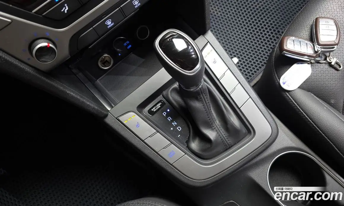 Hyundai Avante 2016 1.6 автомат (гидро), фото 11