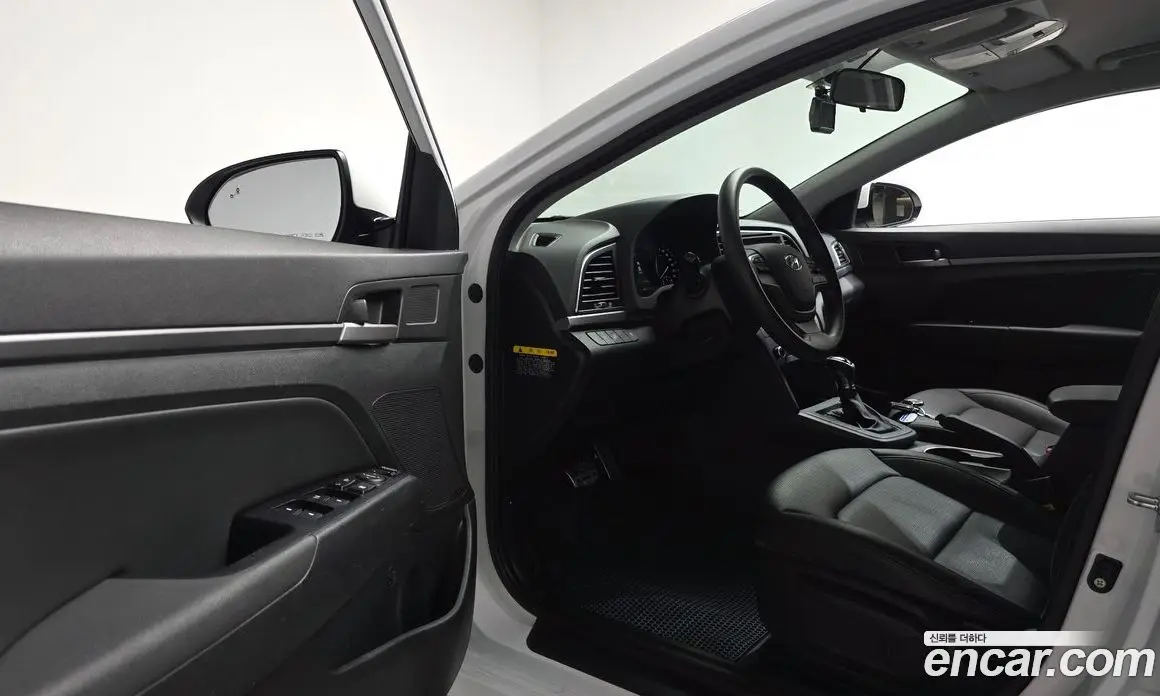 Hyundai Avante 2016 1.6 автомат (гидро), фото 12