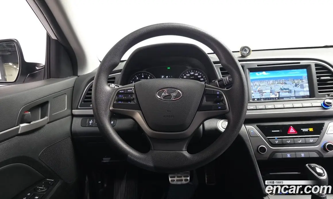Hyundai Avante 2016 1.6 автомат (гидро), фото 17
