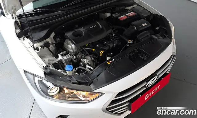 Hyundai Avante 2016 1.6 автомат (гидро), миниатюра 5